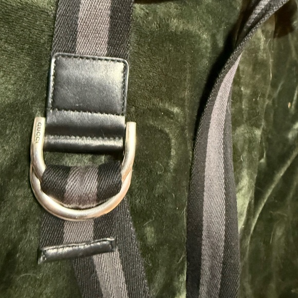 Gucci d ring belt black and grey. Leather and stainless. Like new. - Picture 4 of 8